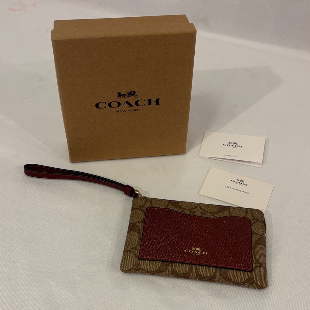 Coach Signature Brown and Red Card Holder